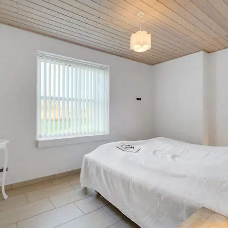 Ferienhaus Fengur - 330m From The Sea By Interhome
